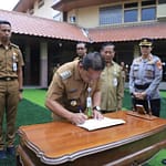 44899tanda-tangani-pakta-integritas-pemkot-tangerang-pastikan-asn-netral-di-pilkada-2024-44899-1170x780